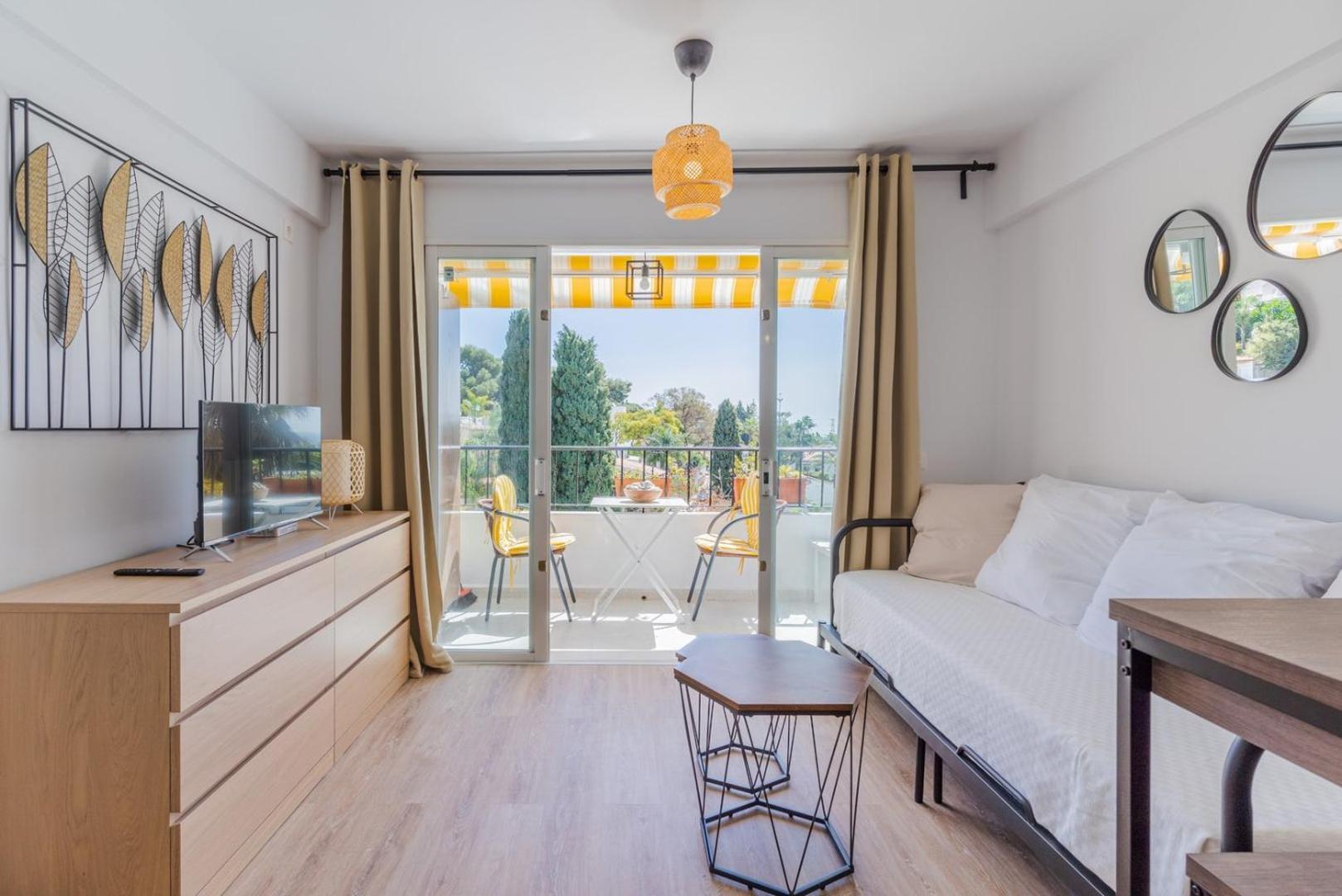 Апартаменты Guestready - Chasing The Sun In Malaga Марбелья Экстерьер фото